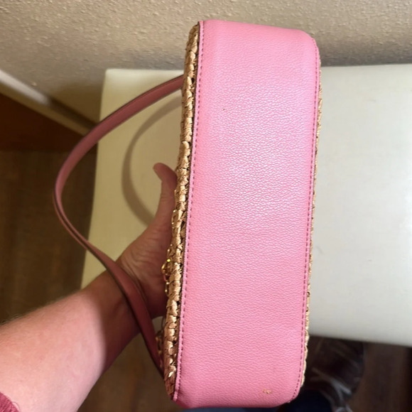 Anne Klein pink straw handbag - Picture 3 of 6